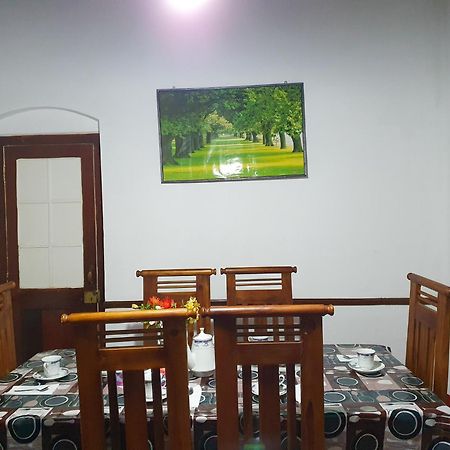 فندق Ruchi House نوفارا إيلِيا المظهر الخارجي الصورة