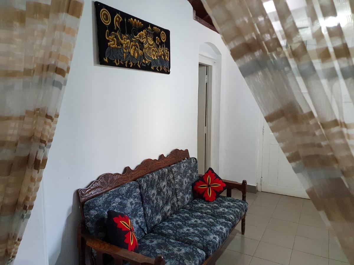 فندق Ruchi House نوفارا إيلِيا المظهر الخارجي الصورة