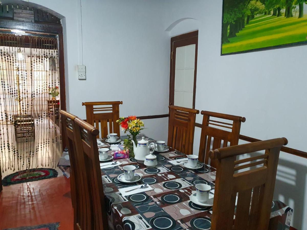 فندق Ruchi House نوفارا إيلِيا المظهر الخارجي الصورة