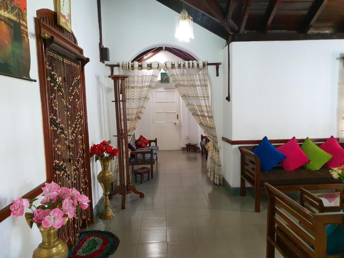 فندق Ruchi House نوفارا إيلِيا المظهر الخارجي الصورة