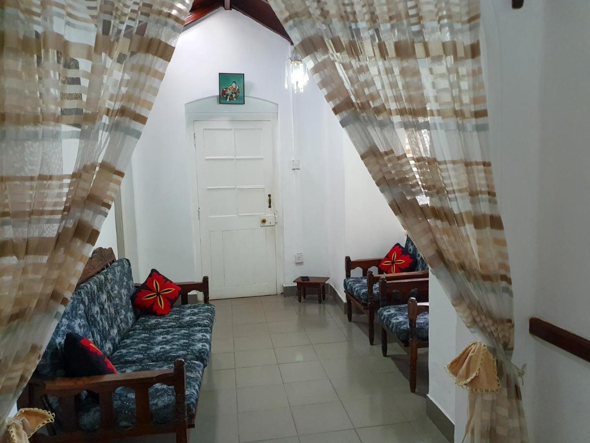 فندق Ruchi House نوفارا إيلِيا المظهر الخارجي الصورة