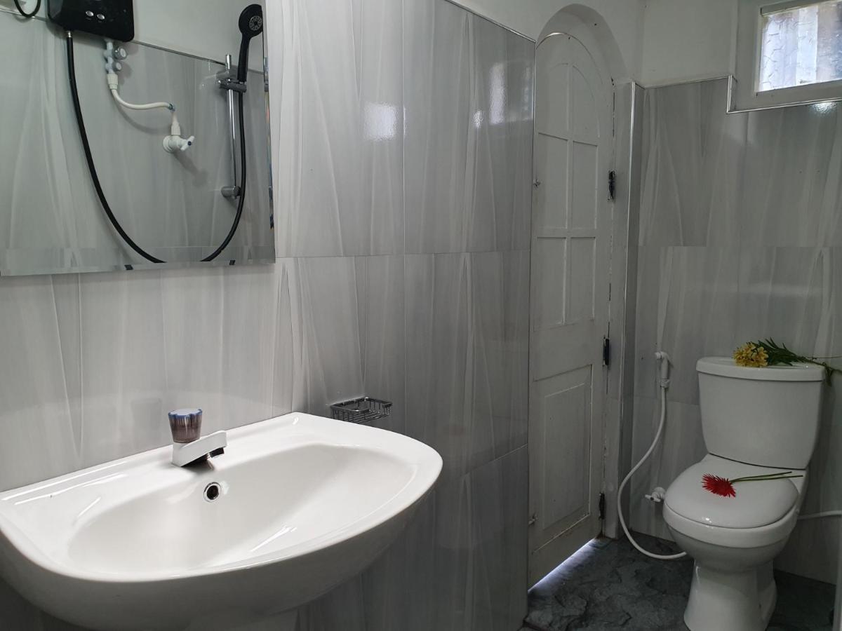 فندق Ruchi House نوفارا إيلِيا المظهر الخارجي الصورة