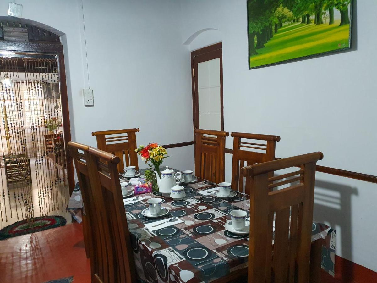 فندق Ruchi House نوفارا إيلِيا المظهر الخارجي الصورة